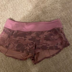 Lululemon Speed Up Shorts 2.5in inseam Size 8